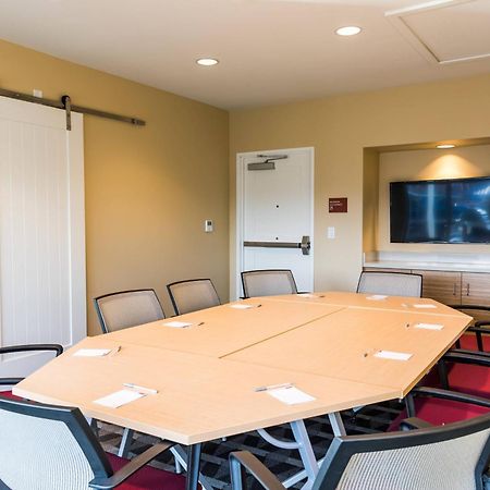 Towneplace Suites By Marriott Portland Beaverton Bagian luar foto