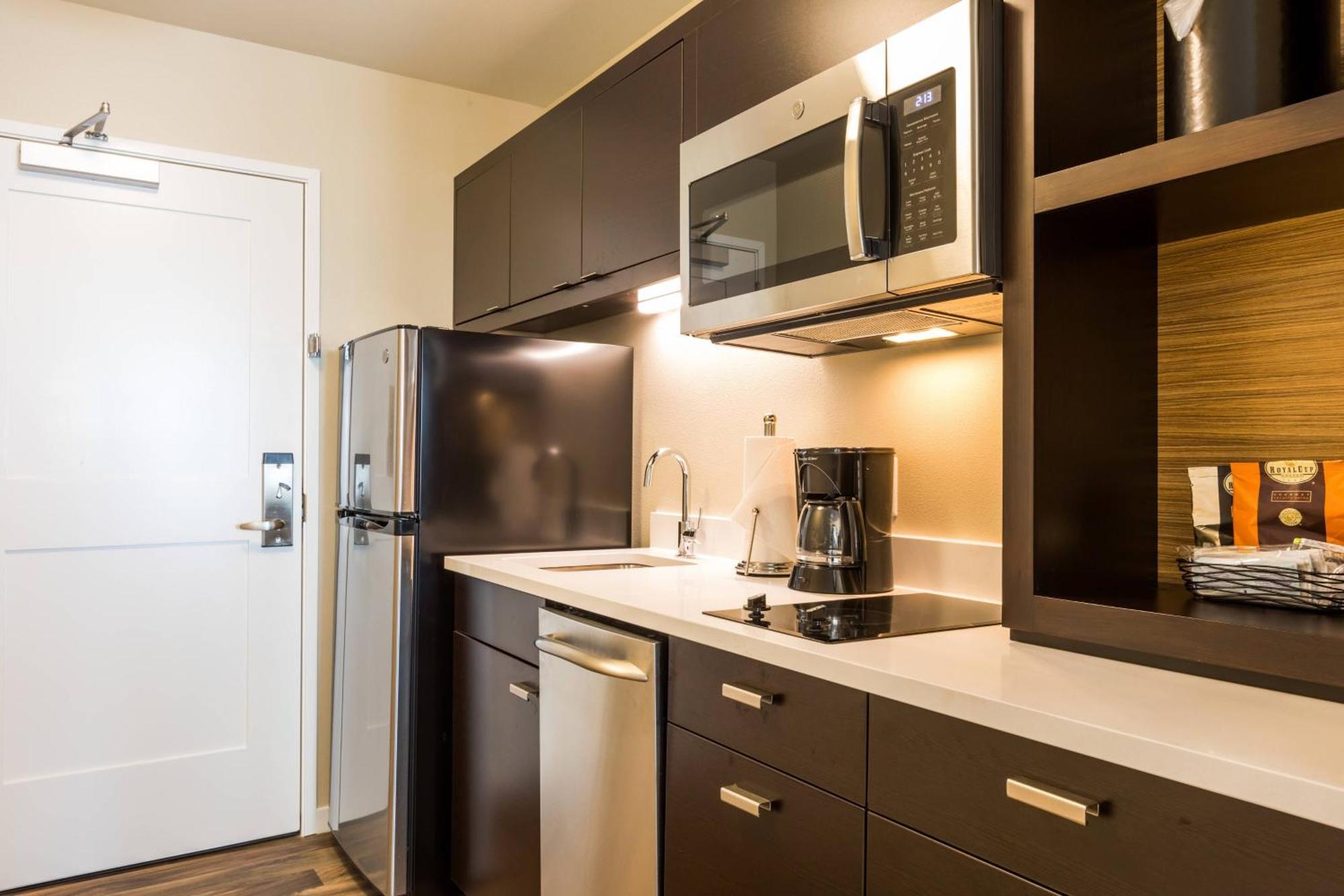 Towneplace Suites By Marriott Portland Beaverton Bagian luar foto