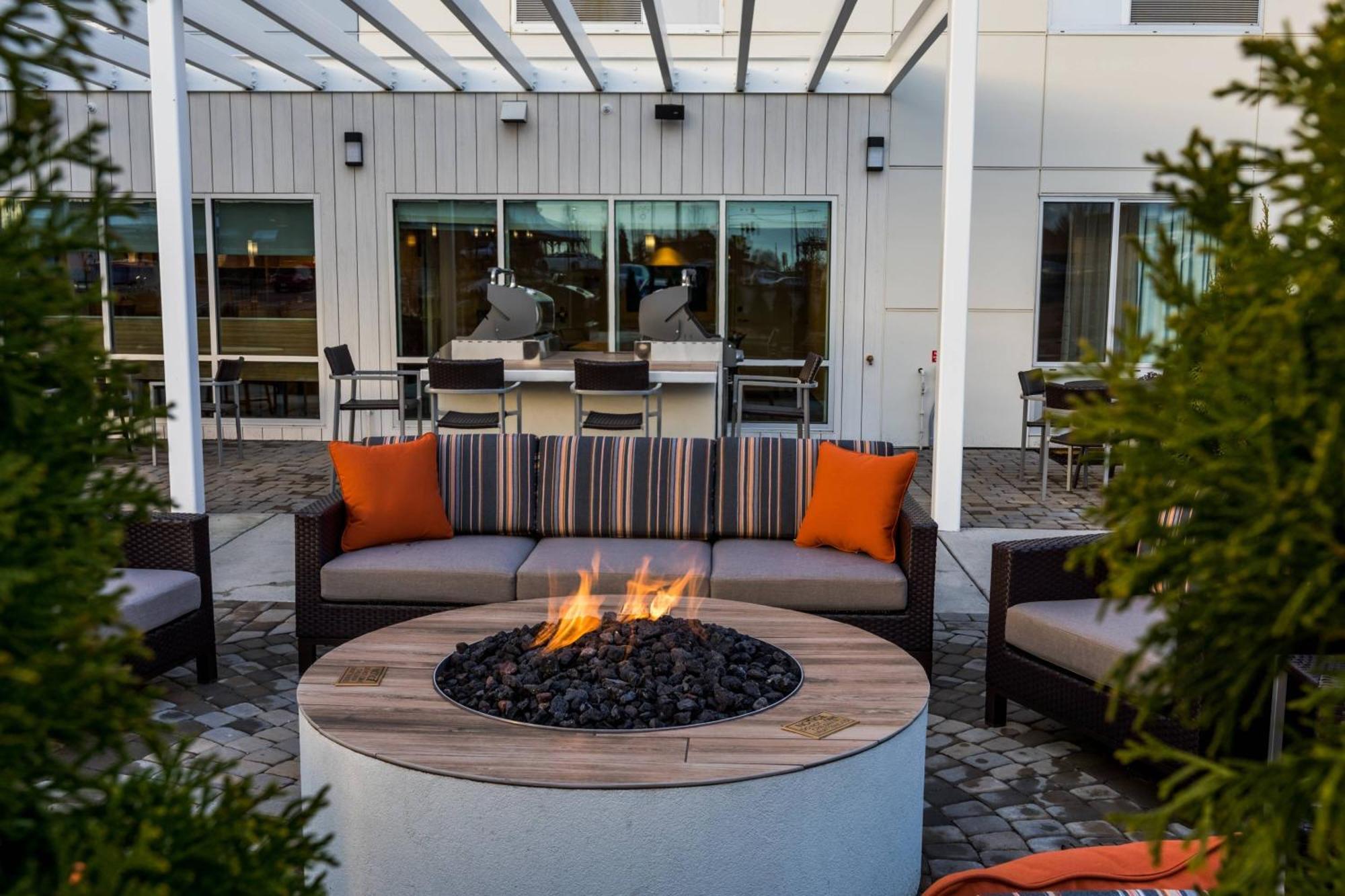Towneplace Suites By Marriott Portland Beaverton Bagian luar foto