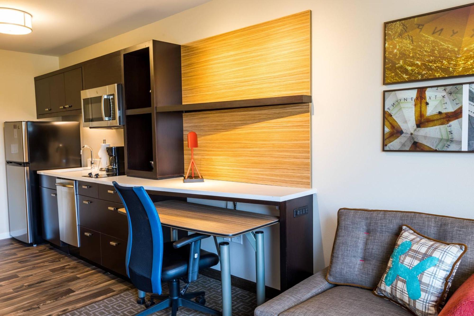 Towneplace Suites By Marriott Portland Beaverton Bagian luar foto
