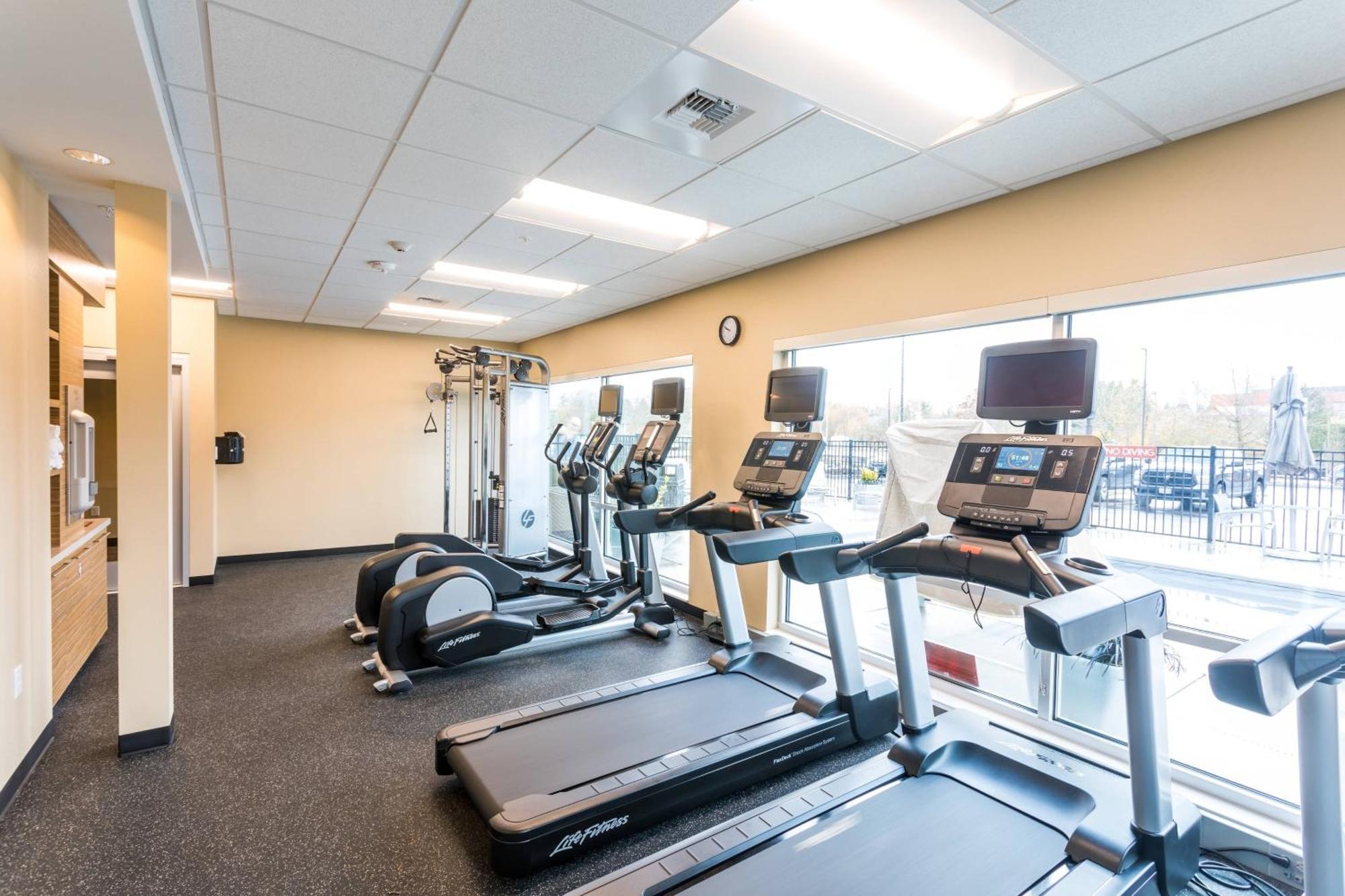 Towneplace Suites By Marriott Portland Beaverton Bagian luar foto