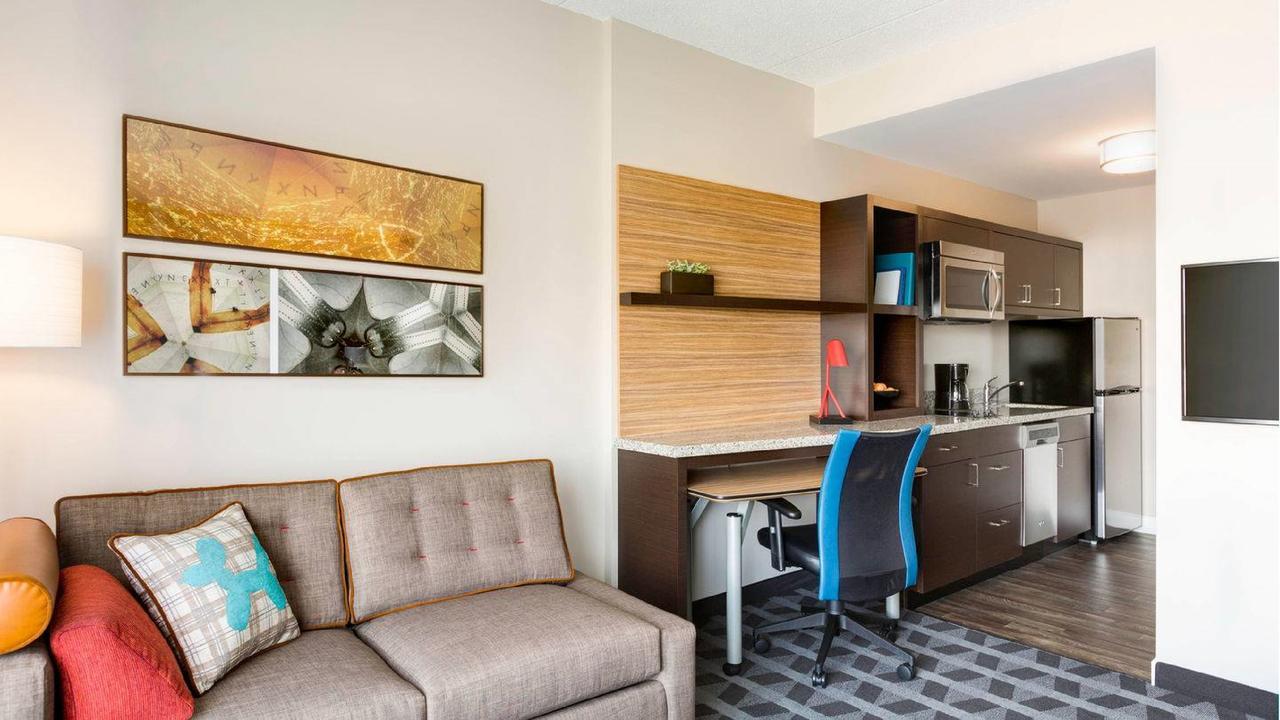 Towneplace Suites By Marriott Portland Beaverton Bagian luar foto