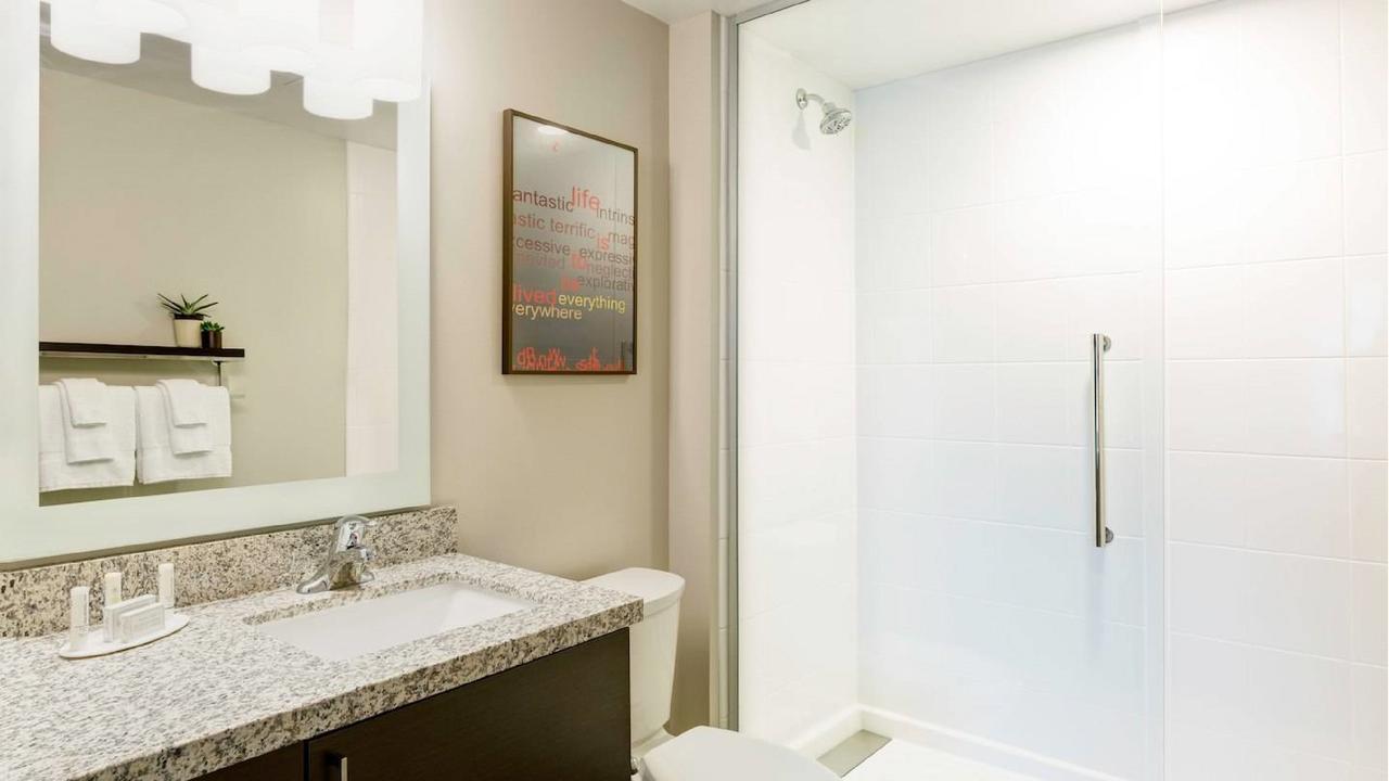Towneplace Suites By Marriott Portland Beaverton Bagian luar foto